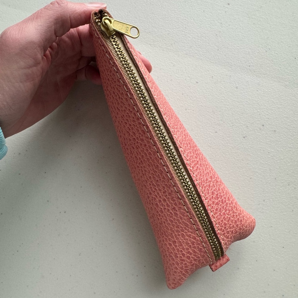 Portland leather goods triangle pencil/cosmetic case